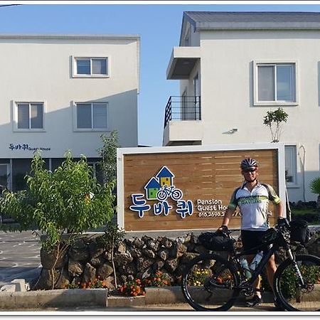 Two Wheels Guest House Seogwipo Exterior foto